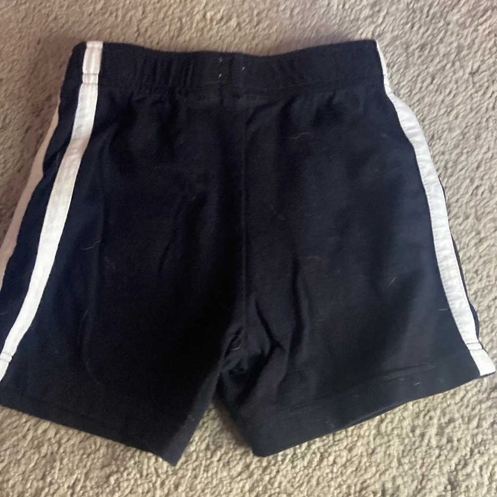 Children’s Place Bundle of 3 Pairs of Infant Boys Shorts Size 18-24 Months